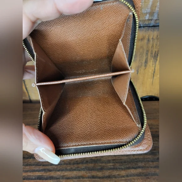 Louis Vuitton Bifold Zip Monogram Compact Wallet